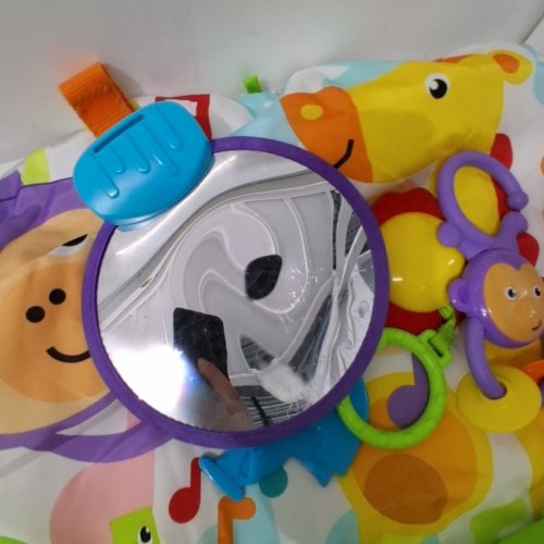 FISHER-PRICE DELUXE KICK & PLAY PIANO GYM image 4