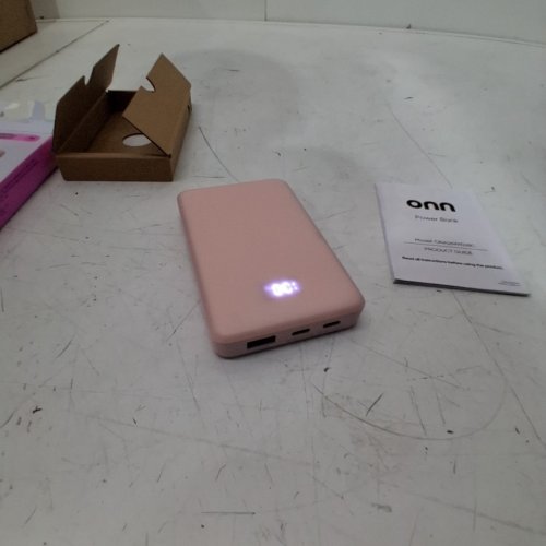 ONN. POWER BANK - 10,000 MAH, 12W MAX - PINK image 3