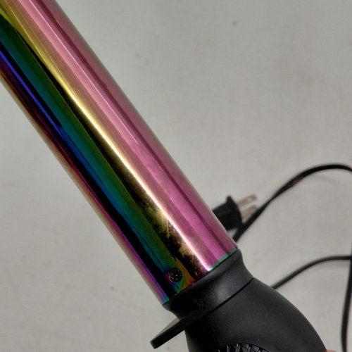 INFINITI PRO BY CONAIR RAINBOW TITANIUM CURLING WAND FOR VOLUMINOUS WAVES - 1 1/4" - BLACK/RAINBOW TONE (MODEL: CD355N) image 4