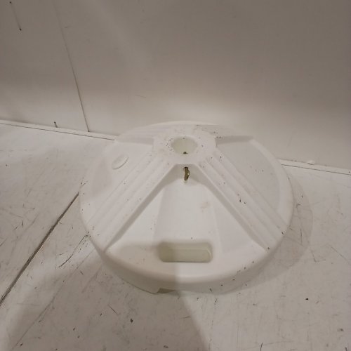 DURABLE FILLABLE PATIO UMBRELLA BASE - WHITE - SUPPORTS 50LBS image 2