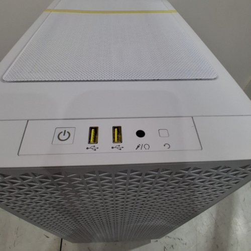 CORSAIR 3000D AIRFLOW TEMPERED GLASS MID-TOWER PC CASE - WHITE (MODEL: CC-9011252-WW) image 6