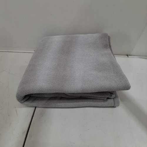 FUZZY THROW BLANKET - 57.5" X 67.5" - GREY (MODEL: 1901562) image 3