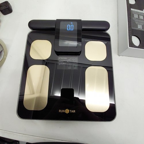 RUNSTAR 8-IN-1 SMART BODY WEIGHT SCALE WITH VA DISPLAY & 22 BODY COMPOSITION SYNC APP FOR HEART RATE, BMI, BODY FAT & MUSCLE MASS - 400LB CAPACITY - GOLD/BLACK (MODEL: FG2015ULB) image 2