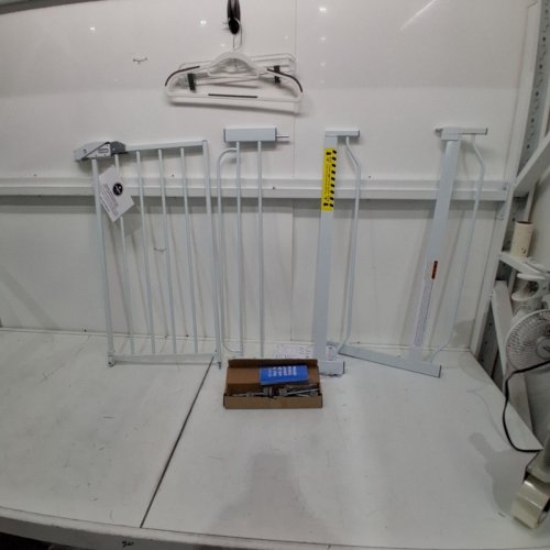 REGALO EASY STEP SAFETY GATE - 29"- 38.5" - WHITE (MODEL : 1160-DS) image 2