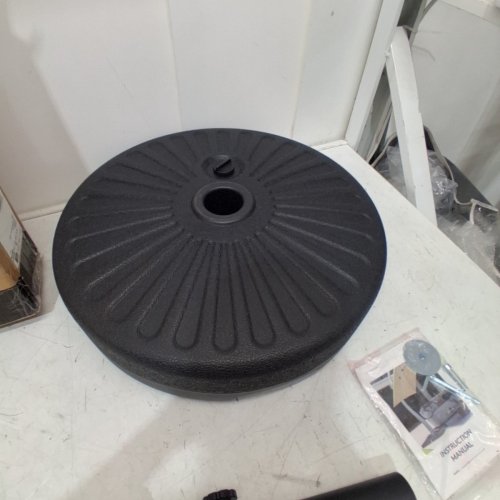JEARY WATER FILLED PATIO UMBRELLA STAND - 81.5LBS MAX - BLACK (MODEL: A091-004-001-044) image 2