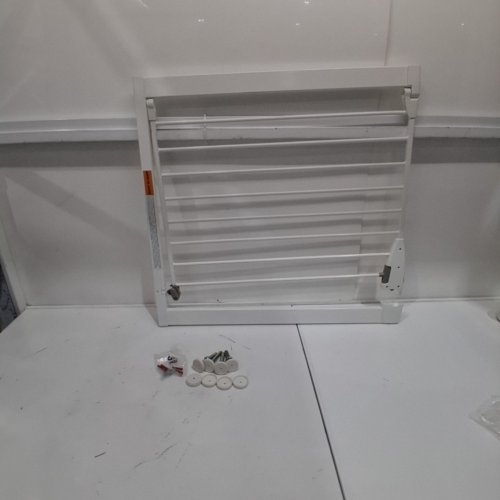 MUNCHKIN EASY CLOSE METAL BABY GATE - 29.5" - 35" X 29.5" - WHITE image 2