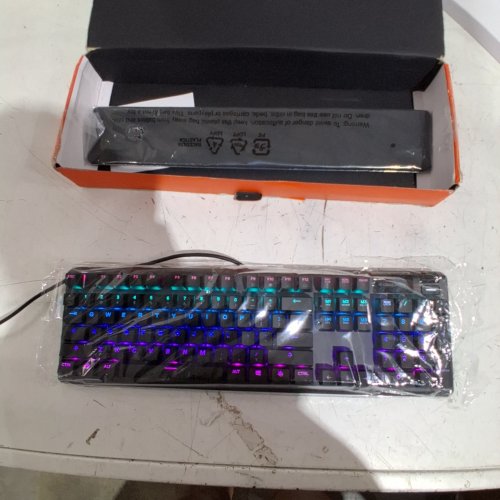 STEELSERIES APEX 5 MECHANICAL GAMING KEYBOARD – OLED SMART DISPLAY – USB PASSTHROUGH AND MEDIA CONTROLS – HYBRID GAMING SWITCHES BLUE – RGB BACKLIT (MODEL : APEX5) image 4