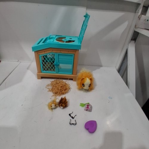 LITTLE LIVE PETS - MAMA SURPRISE SOFT, INTERACTIVE MAMA GUINEA PIG AND 3 BABIES (MODEL:26410) image 3