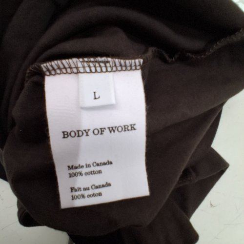 MEN'S BODY OF WORK SHORT SLEEVE T-SHIRT - LARGE - DARK BROWN /BLACK image 2