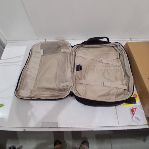 SWISS GEAR HYBRID TRAVEL BACKPACK - 45L - FITS 16" LAPTOP - BLACK (MODEL: 6067212450N) image 4