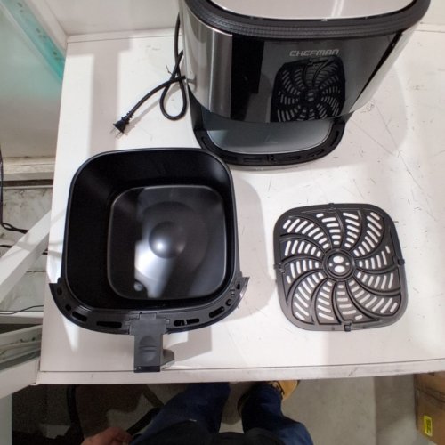 CHEFMAN TURBOFRY TOUCH AIR FRYER - 8QT - SILVER/BLACK (MODEL: RJ38-SQSS-8T-CA-AM) image 4