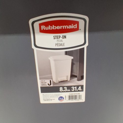 RUBBERMAID PLASTIC STEP ON TRASH CAN - 8.3GAL - GREY image 4
