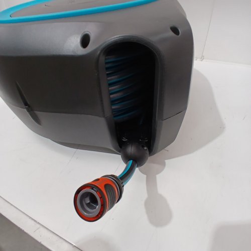 GARDENA FROST-PROOF WALL-MOUNTED AUTO-RETRACTABLE HOSE REEL - 115FT - BLUE / GREY (MODEL: 18630-37.000.00) image 4