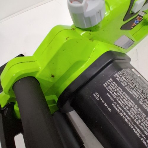 GREENWORKS CORDED ELECTRIC CHAINSAW - 10.5 AMP - 14" - BLACK/GREEN (MODEL: 20222) image 6