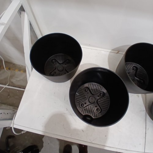 4PK ROOM ESSENTIALS INDOOR/OUTDOOR SELF WATERING PLASTIC PLANTER POT - 12" - BLACK image 3