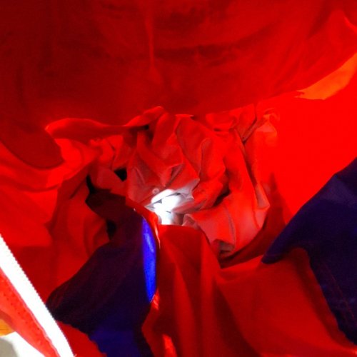 BODY GLOVE MAELSTROM 3 INFLATABLE TOWABLE RAFT - 3-PERSON - RED/BLUE image 4