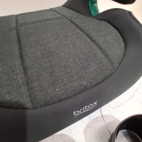 BRITAX UPNGO CLICK BACKLESS BOOSTER CAR SEAT WITH RIGID LUAS - 120LB - RAVEN BLACK (MODEL:E1D487A) image 5