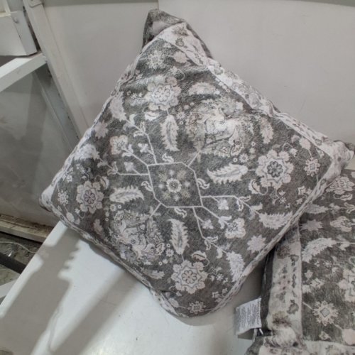 2PK WASH LUXE TOWN & COUNTRY LIVING DECORATIVE PILLOWS - 22" X 22" - MULTICOLOURED image 3