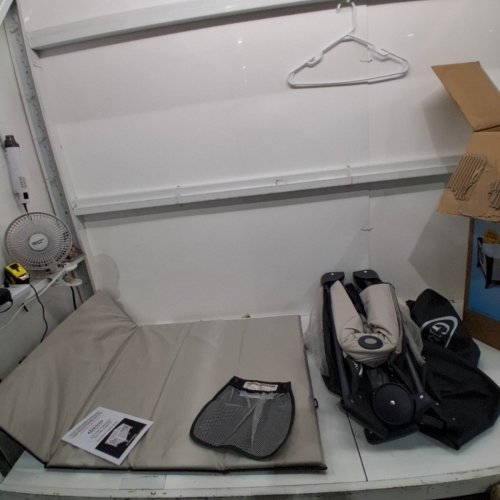 GRACO PACK 'N PLAY PORTABLE PLAYARD WITH CARRYING BAG - 40" X 28" X 30" - OAKLEY FASHION / BLACK/ GREY (MODEL: 2084226) image 2