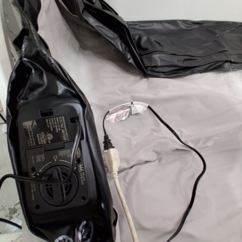 AIREFINA RAISED AIR MATTRESS WITH FLOCKED SURFACE & BUILT IN CORDED INFLATION PUMP - QUEEN - 80" X 60" X 16" (MODEL: A-HOM58) image 4