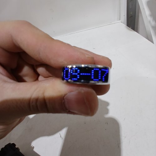 RWFIT APP CONTROLLED SMART RING - SIZE 8 - SILVER AND BLACK image 2