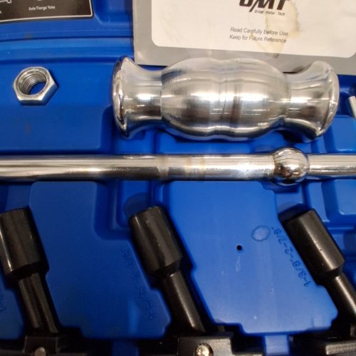 RELUXGO REAR AXLE BEARING REMOVE PULLER TOOL KIT WITH SLIDE HAMMER YOKE - 1" TO 2-7/8" ID - BLUE (MODEL: JND-BJS081) image 4