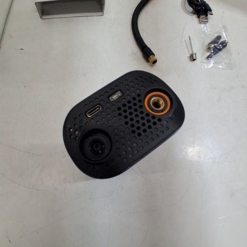 PORTABLE BIKE TIRE INFLATOR - 5 V/1A, 3-160 PSI - BLACK / ORANGE (MODEL: A5) image 5