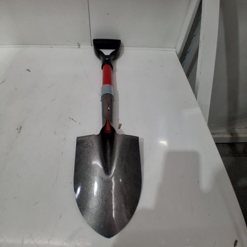 PRO-YARD ROUND MOUTH SHOVEL - 21" D-HANDLE - RED AND BLACK (ITEM: 130512) image 3