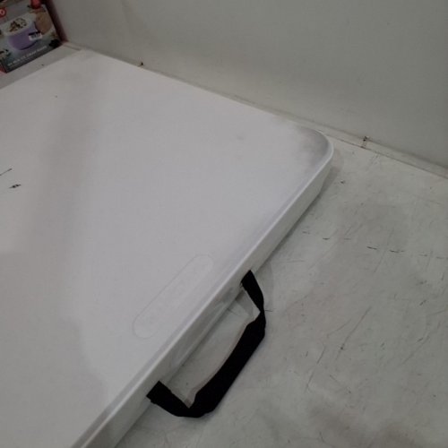 MAINSTAYS 4FT FOLDING TABLE - WHITE image 3