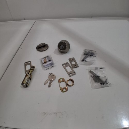 SAFELOCK BY WEISER SINGLE CYLINDER DEADBOLT - SATIN CHROME image 2