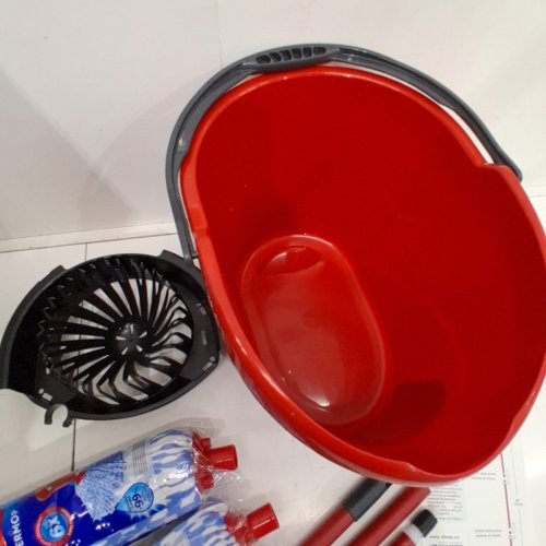 VILEDA QUICKWRING BUCKET WITH TORSION WRINGER - RED (MODEL: 4038121) image 3