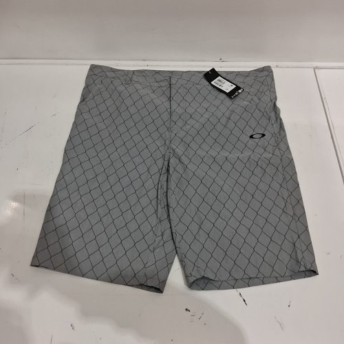 MENS OAKLEY PERF GRID TERRAIN SHORTS - 36 - NEUTRAL GREY image 2