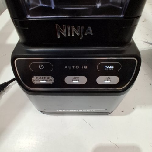 NINJA PROFESSIONAL BLENDER 2.0 - 72OZ - 1400W - BLACK/SILVER - (MODEL:CCO750BSL) image 2
