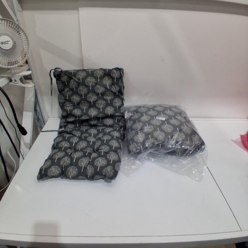 2PK CHAIR CUSHIONS WITH STRAPS AND ZIPPER - 16" X 32" - TREE PATTERN image 2