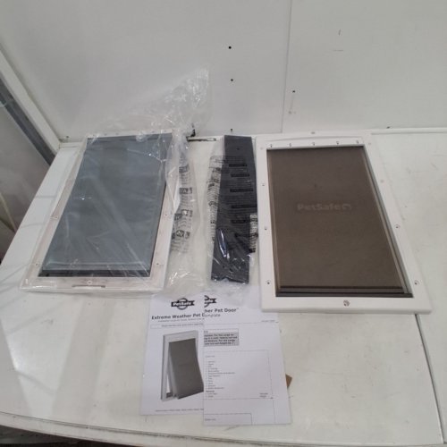 PETSAFE EXTREME WEATHER DOG AND CAT DOOR ALUMINUM FRAME PET DOOR (MODEL: ZPA00-16849) image 2