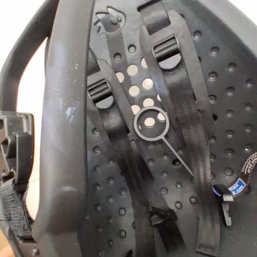 THULE YEPP NEXXT 2 MINI UNIVERSAL FRONT MOUNTED LIGHTWEIGHT AND BREATHABLE SEAT WITH ADJUSTABLE FOOTRESTS AND 5 POINT HARNESS - BLACK (MODEL: 12021101) image 3