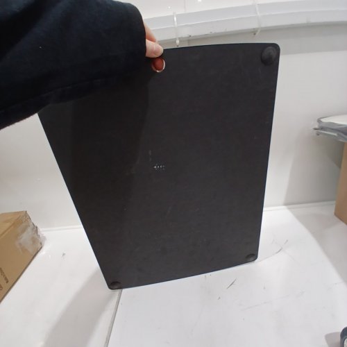 EPICUREAN ALL-IN-ONE CUTTING BOARD WITH NON-SLIP FEET - 19.5" X 14.5" - SLATE / BLACK (MODEL: 505-201502003) image 3