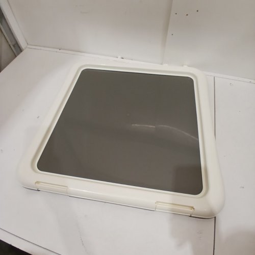 AMAZON BASICS SMALL DOG TRAINING PAD HOLDER - 19" X 19" - WHITE/GREY image 3