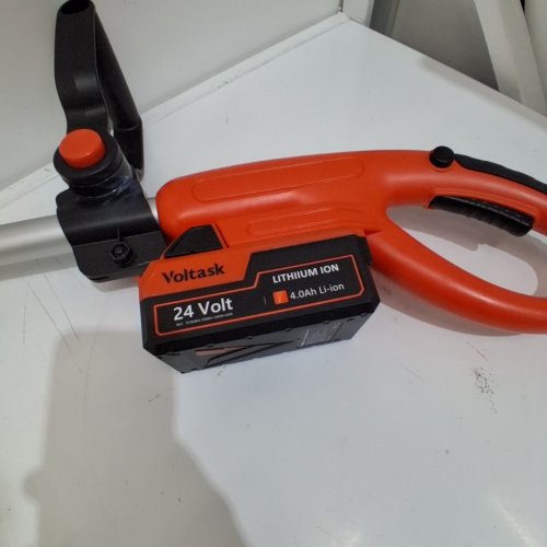 VOLTASK CORDLESS ELECTRIC SNOW SHOVEL WITH 1 BATTERY - 13" - 24V BLACK/ORANGE (MODEL: CSS001-130OR-CAVK) image 2