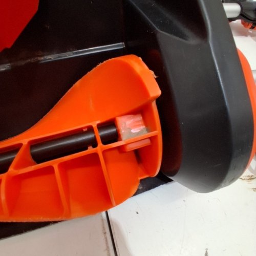 VOLTASK CORDLESS ELECTRIC SNOW SHOVEL WITH 1 BATTERY - 13" - 24V BLACK/ORANGE (MODEL: CSS001-130OR-CAVK) image 4