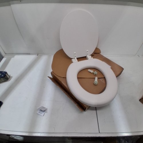 BEMIS MAYFAIR ELONGATED SOFT TOILET SEAT - WHITE (MODEL: 1815EC 000) image 2