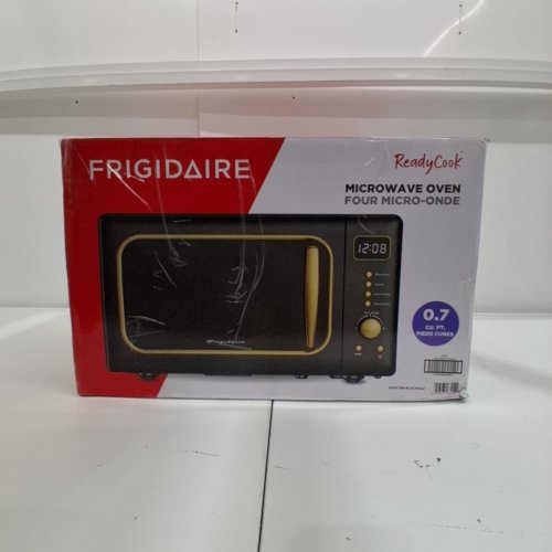 FRIGIDAIRE RETRO MICROWAVE OVEN - 0.7CU.FT - 700W - BLACK/GOLD (MODEL: EMW788-BLACKRGLD) image 7