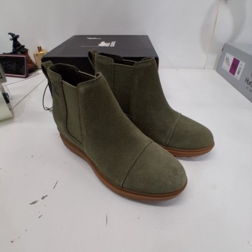 WOMENS SOREL EVIE LL CHELSEA BOOTS - SIZE 8 - STONE GREEN image 4