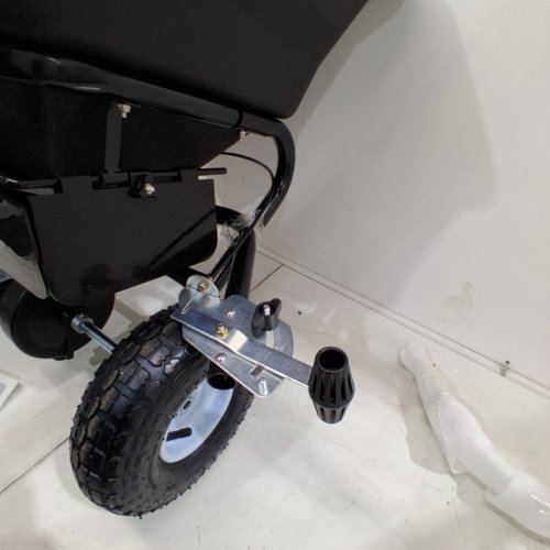 VEVOR ALL TERRAIN TOW-BEHIND SPREADER WIDTH OF 9.8FT AND A 85LB HOPPER - BLACK (MODEL: 2034) image 5
