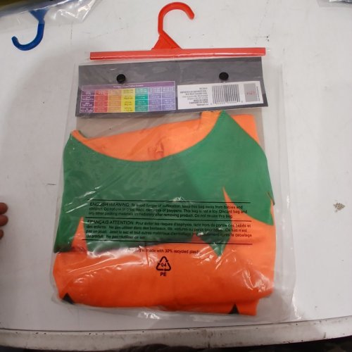 WOMEN'S PUMPKIN QUICK COSTUME CAPE - ONE SIZE - ORANGE AND GREEN image 3