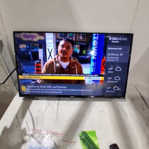 PHILIPS 7676 SERIES QLED FULLHD 1080P ROKU TV - 43" - BLACK - (MODEL: 43PQF7676/F6) image 3