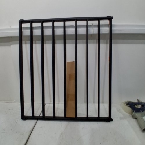 SAFETY FIRST TOP OF THE STAIRS EXPANDABLE METAL BABY GATE - 27" - 42" X 28" - BLACK (MODEL: GA090CBLKF2) image 3