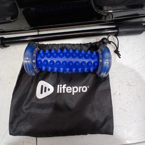 LIFEPRO SHIATSU KNEADING AND ROLLING MASSAGER WITH REMOTE - BLACK (MODEL: CA-LP-RLXTX-BLK) image 4