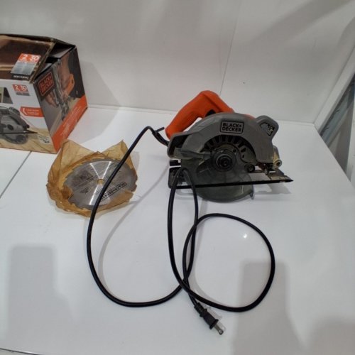 BLACK + DECKER CIRCULAR SAW WITH LASER GUIDE - 13AMP, 7-1/4" - ORANGE (MODEL: BDECS300C) image 3