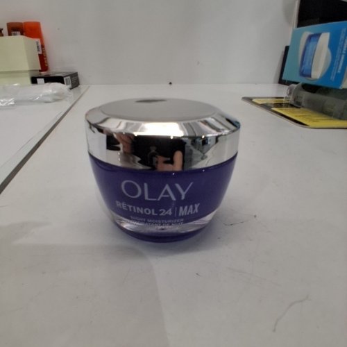OLAY REGENERIST RETINOL 24 NIGHT MOISTURIZER 1.7OZ image 3